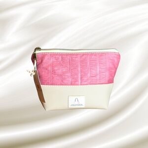 Handmade Travel Bag - Vintage Matelasse Fabric - Cottagecore